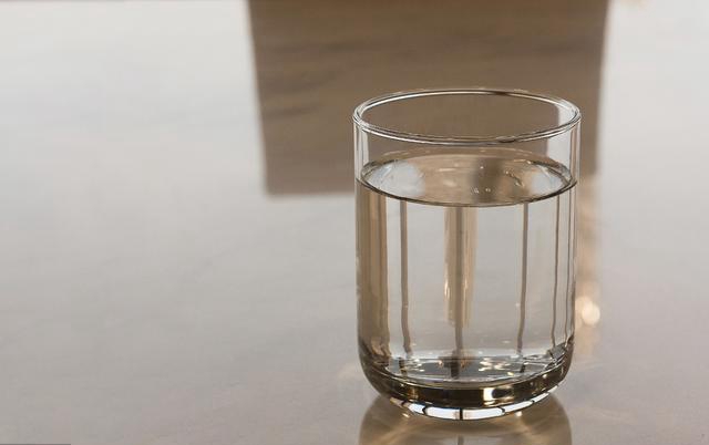 b4c05e1f96f0e1464a0219b1ee547764589.jpg 家用凈水器 家用凈水器優(yōu)缺點(diǎn)